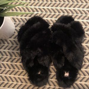Chinese Laundry Plush Faux Fur Slippers M 7-8
